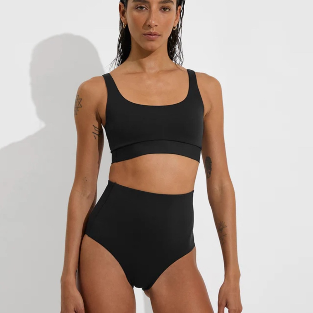 NWT Left on Friday Hi Tide Bottom in jet black